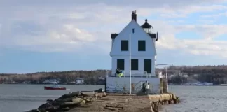 Rockland Breakwater Lighthouse Live Cam - Maine