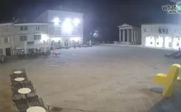 New Croatia Forum Square Live Stream Cam, Pula