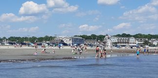 Easton Beach Snack Bar Cam Newport County, Rhode Island