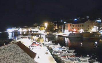 Bol Webcam - Croatia - Live Marina Video - Brač