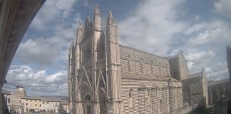 Duomo Di Orvieto Live Webcam - Italy