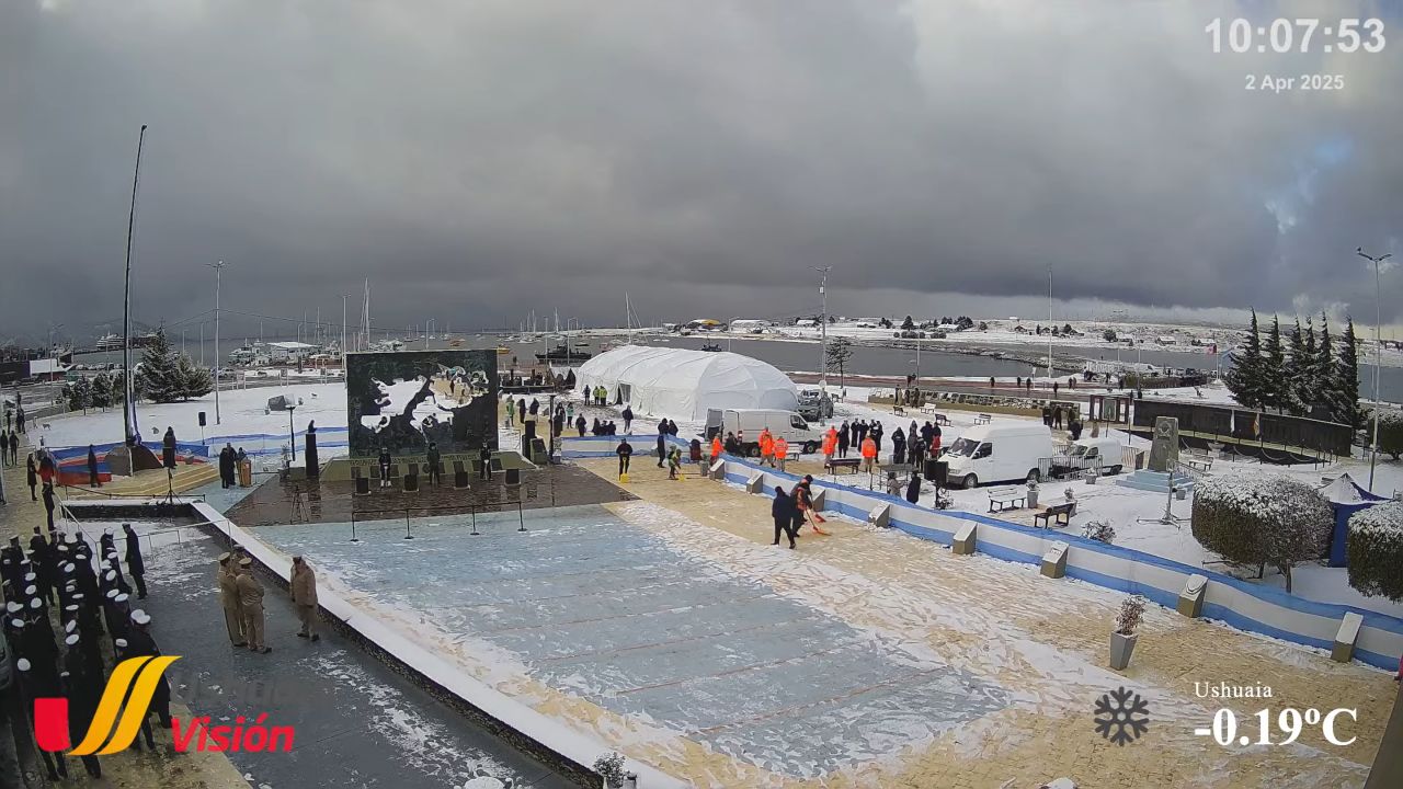 Plaza Islas Malvinas Live Webcam