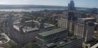 Quebec Parliament Building Cam