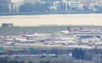 Reagan National Airport Live Streaming Webcams