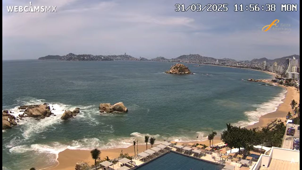 Live Webcam Playa Condesa Acapulco, Mexico