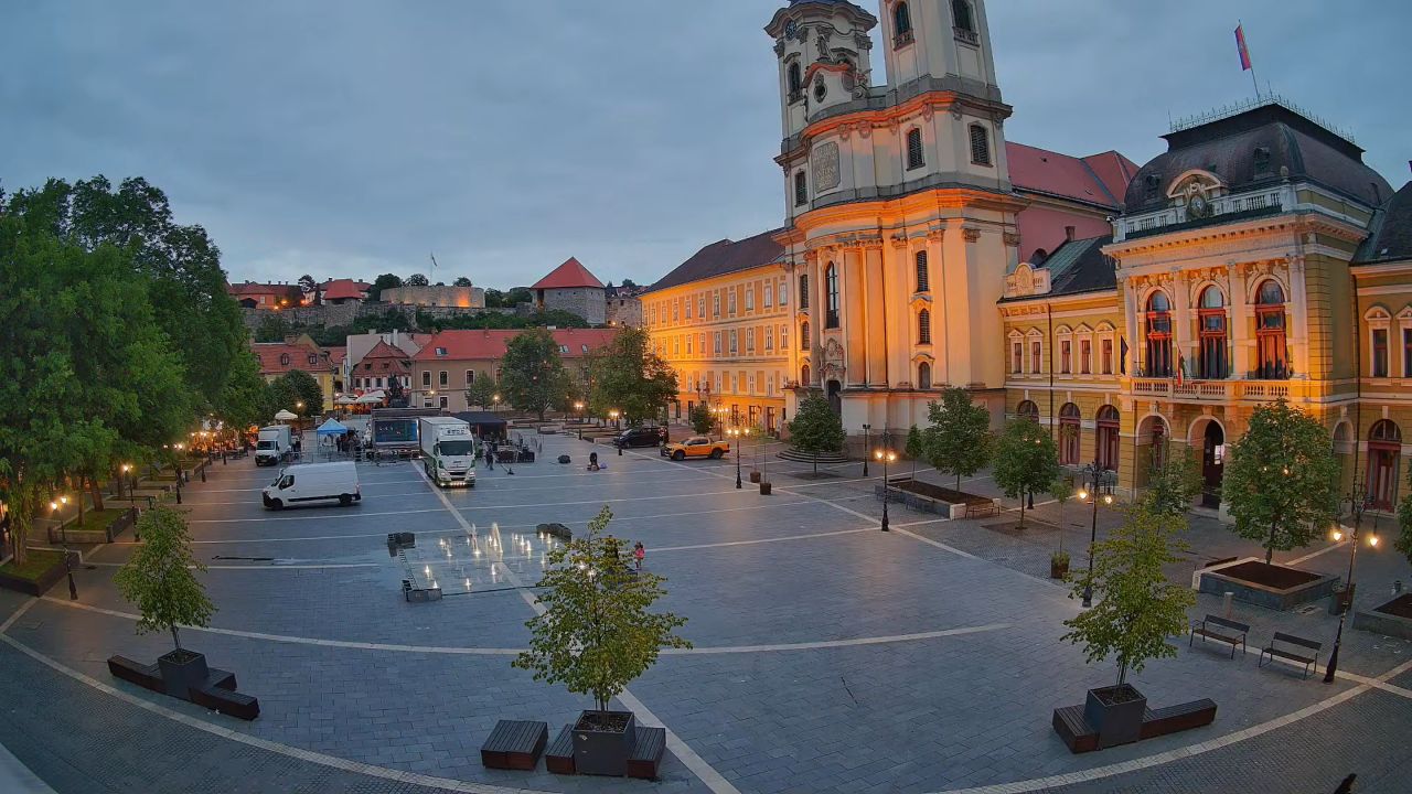 Dobó István Square Live Webcam – Eger, Hungary