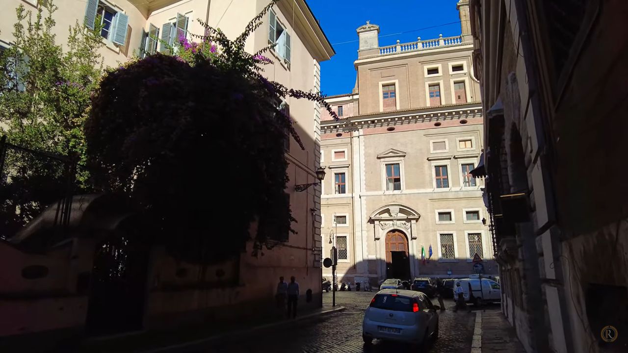Piazza Della Minerva Live Webcam Rome, Italy