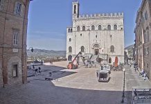 Piazza Grande Live Webcam - Gubbio Italy | Real Time Video