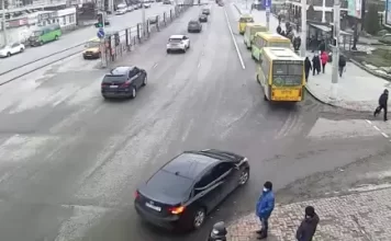 Illins'ka Street In Sumy, Ukraine New Live Street Camera