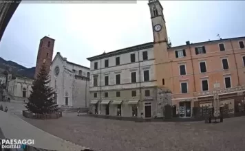 New Piazza Duomo Square Live Stream Cam Milan, Italy