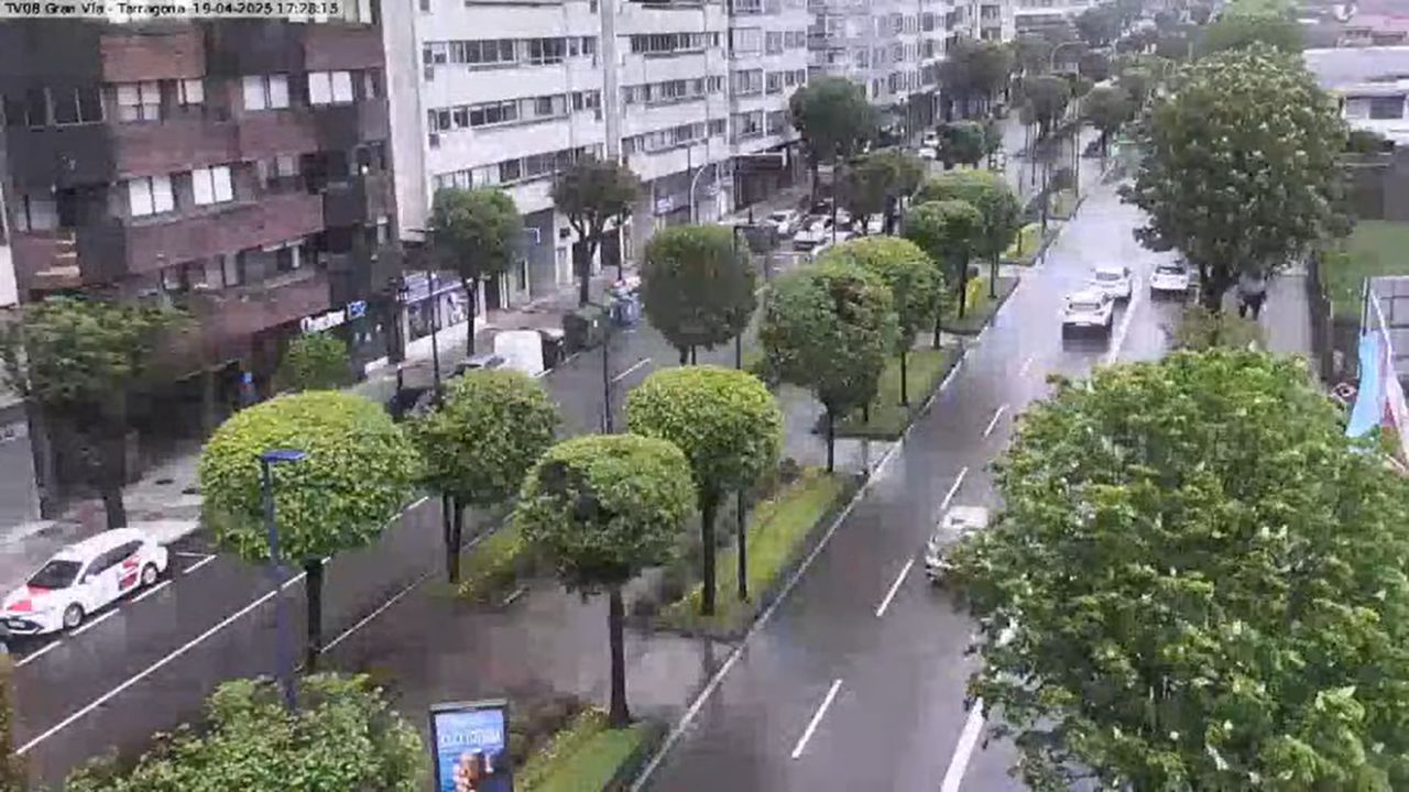 Avenida da Gran Vía Traffic Live Cam, Vigo, Spain