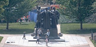 University Of Illinois Live Webcam | Explore The Campus | Video