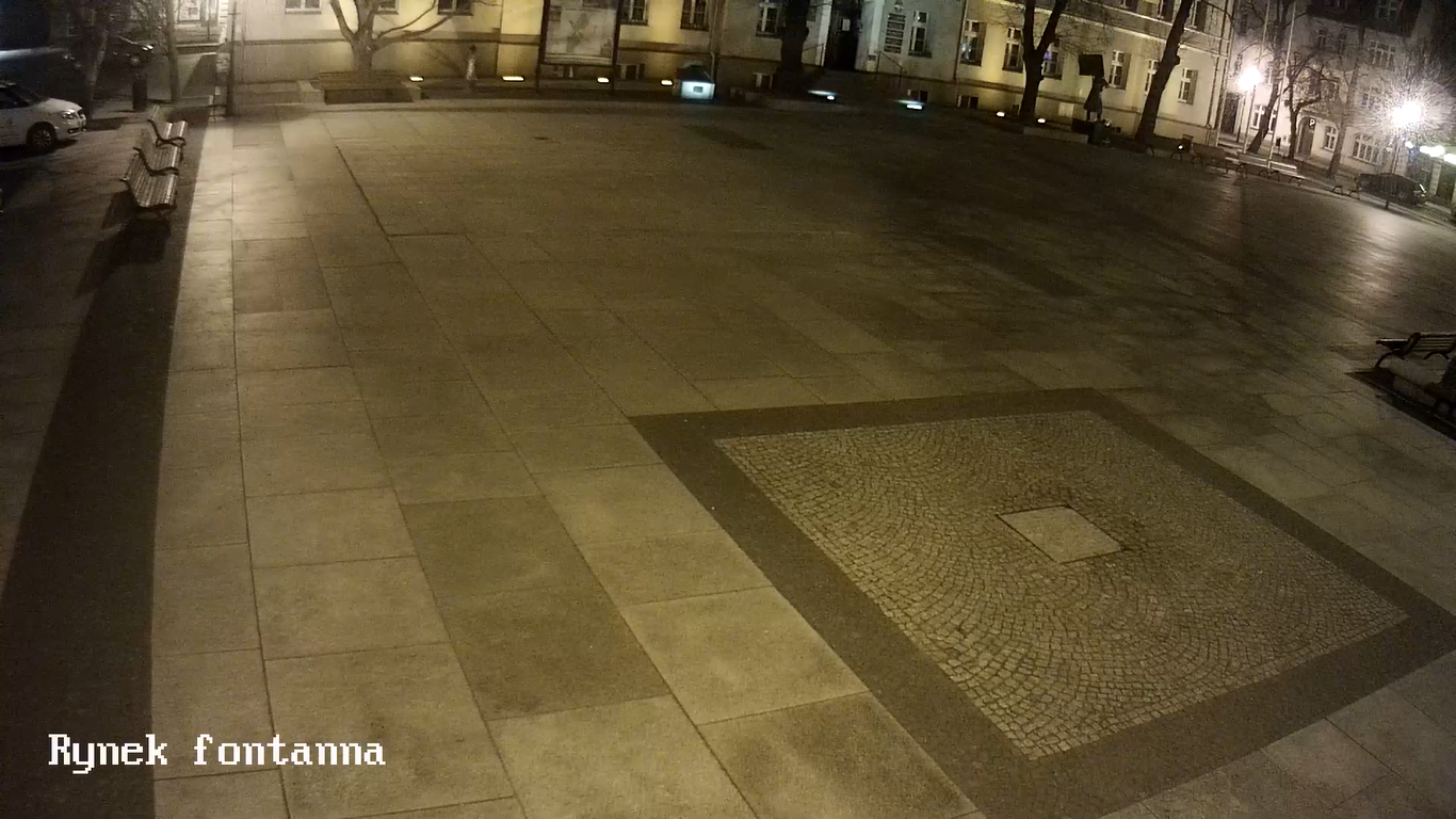 Live HD Webcam – Wolsztyn, Poland – Fountain
