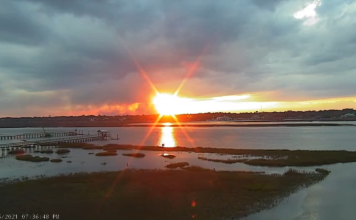 Garden City, South Carolina Live Cam - Gulf Stream Cafe