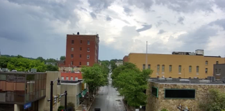 Live Meadville, Pennsylvania Webcam - Downtown Mall