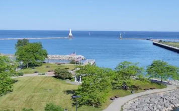 Live Port Washington, Wisconsin Webcam