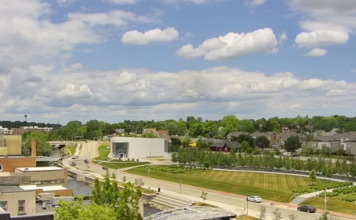 Downtown West Bend, Wisconsin Live Webcam | Video