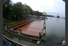 River Street Plaza Downtown Live Webcam New In Savannah, Georgia