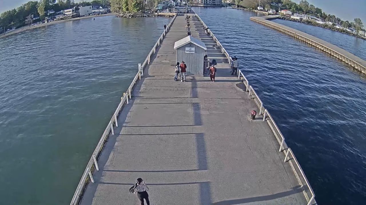 Port Dover Lighthouse Live Webcam – Ontario, Canada