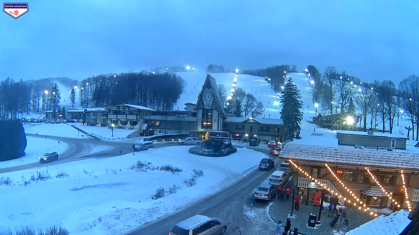 Boyne Mountain Resort Live Webcam new Boyne Falls, Michigan