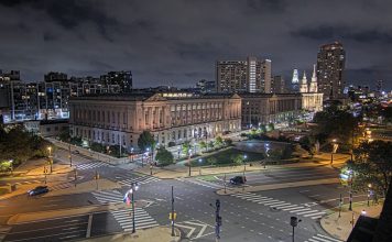 Philadelphia, Pennsylvania Live Webcam At Logan Square