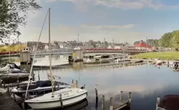 Dyckman Avenue Bascule Bridge Live Webcam New South Haven, Michigan