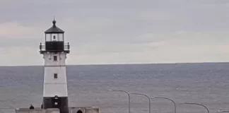 Duluth North Pier Lighthouse Live Webcam Stream New Minnesota