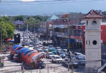 Half Way Tree Neighbourhood Kingston, Jamaica Live Webcam