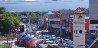 Half Way Tree Neighbourhood Kingston, Jamaica Live Webcam