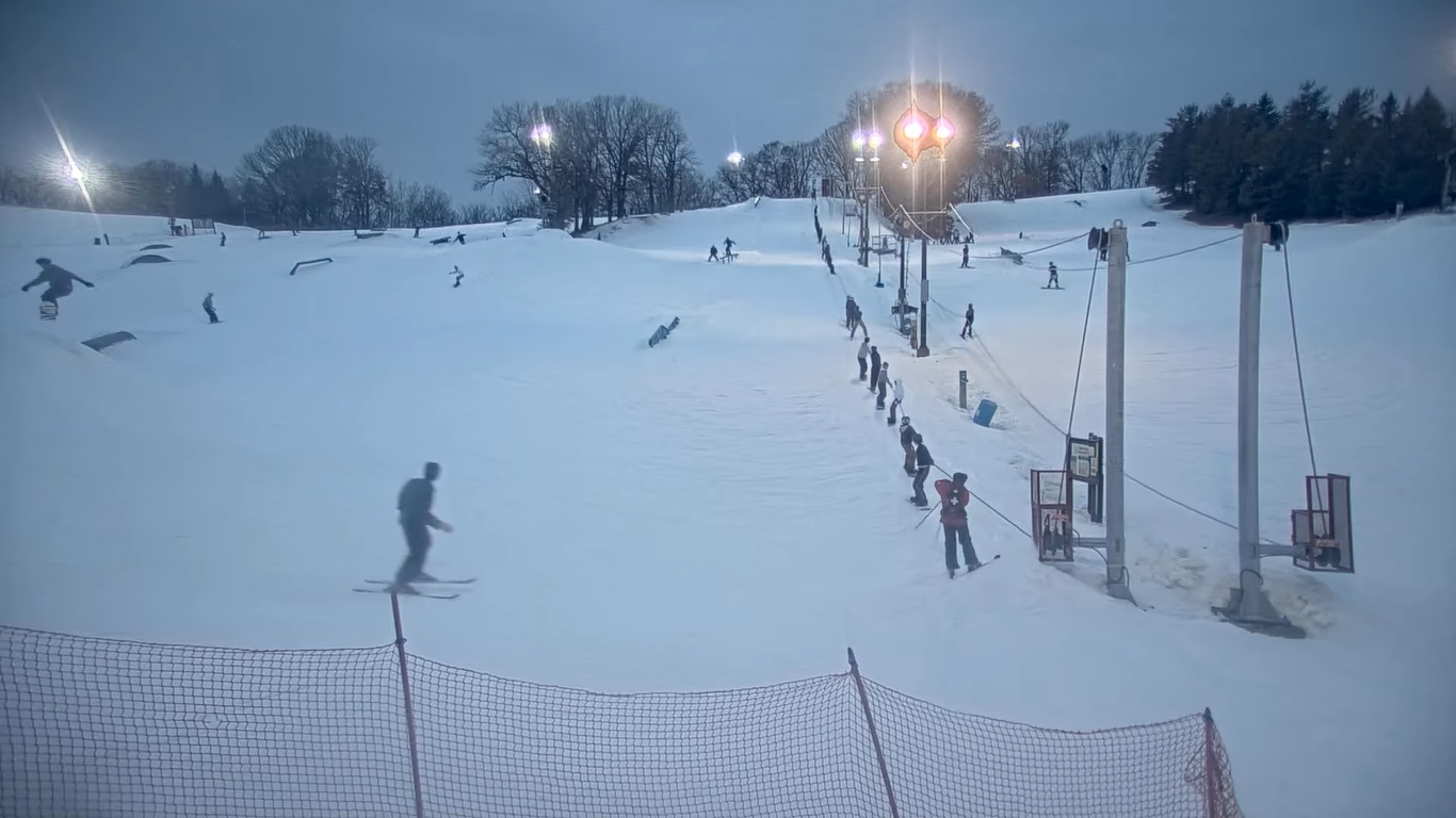 Hyland Hills Ski Area Webcam Bloomington, Minnesota