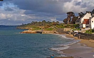 Douarnenez, France Live Webcam