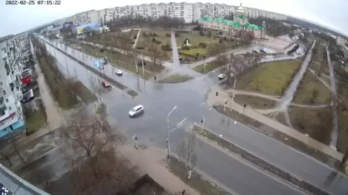 Реальные вебкамеры. Камера Луганск со звуком прямой эфир.