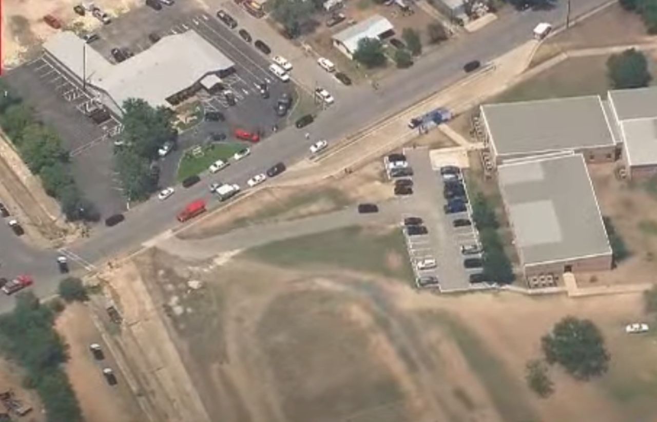 Live Webcams Robb Elementary in Uvalde, Texas