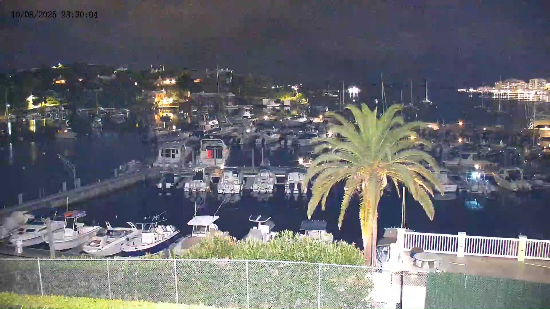 Paget, Bermuda Live HD Webcam RHADC Hamilton Harbor