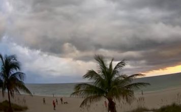 White Sands Beach Resort Webcam | Holmes Beach, Fl