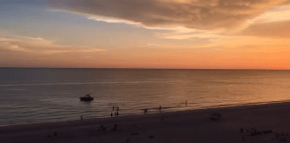 Commodore Beach Club Webcam | Madeira Beach