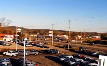 London, Kentucky Live Webcam - Legacy Nissan