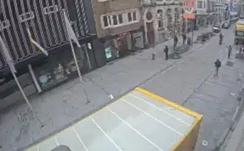 Webcam Mechelen - Bruul Street - Antwerp, Belgium