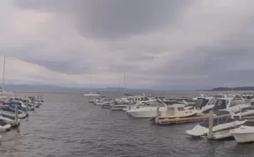 Ferry Dock Marina Cam - Burlington, Vermont