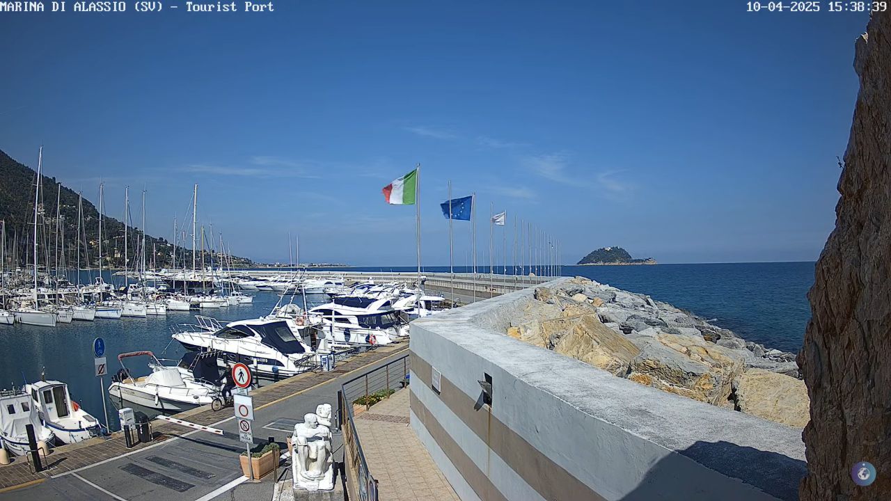 Marina di Alassio Live Webcam – Porto Luca Ferrari