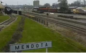 Mendota Illinois Live Webcam - Mendota Union Depot Railroad