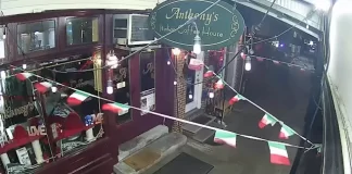 Anthony's Italian Coffee House Live Webcam