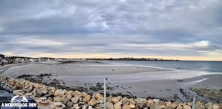 Anchorage Inn Live Webcam - York Beach, Maine