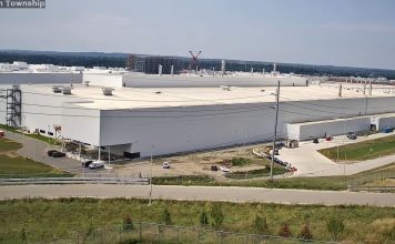 Live Webcam General Motors - Orion Township, Michigan