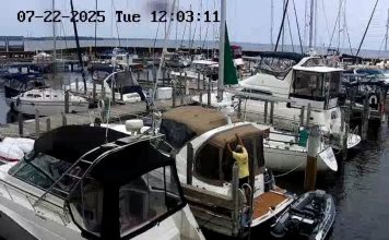 Menominee Marina Live Webcam - Menominee, Mi