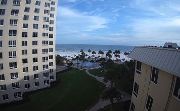 Sarasota Surf & Racquet Club Live Webcam - Sarasota, Fl