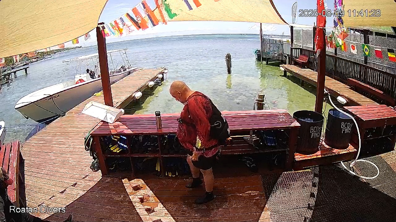 Live Webcam Roatan Divers – West End, Roatan, Bay Island