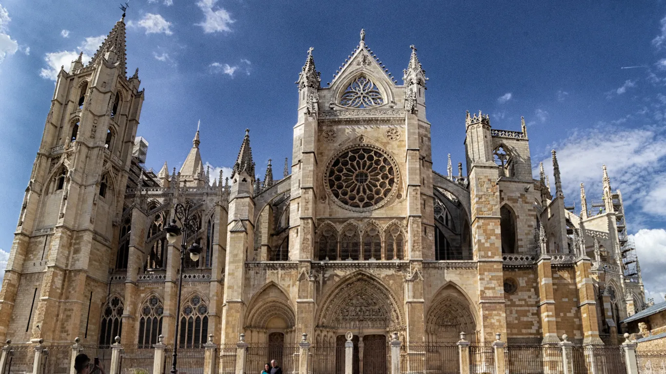 Live Webcam León Cathedral – Plaza Regla Square